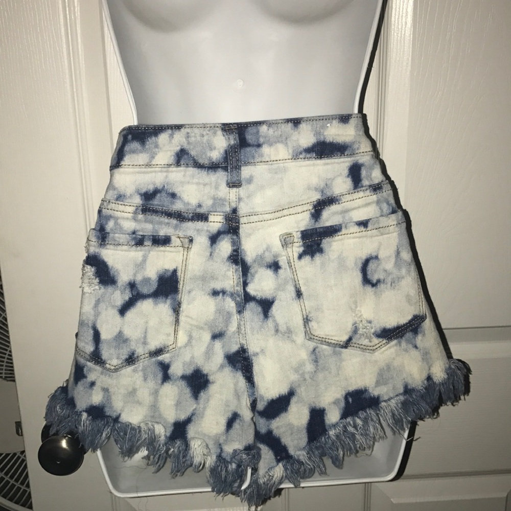 Altar'd state jean shorts - Picture 2 of 3